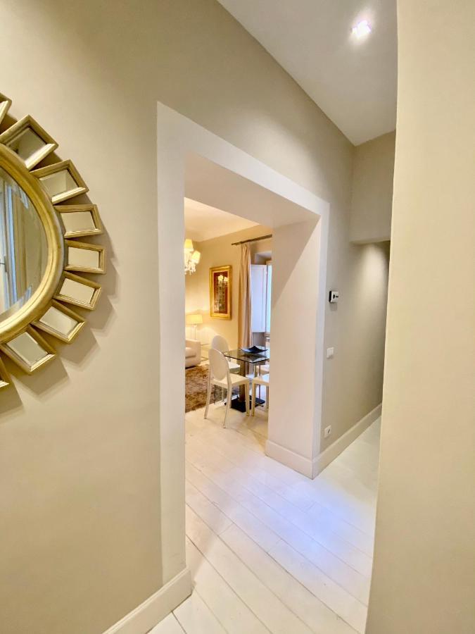 White Florence Suite Exterior photo
